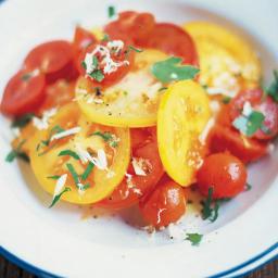 Summer tomato & horseradish salad