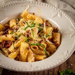 Sundried Tomato Pasta with Goat Cheese
