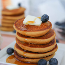 Super Easy Fluffy Protein Pancakes