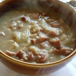 Super Easy Kielbasa Bean Soup