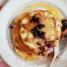 Super Easy Vegan  Blueberry Pancakes 