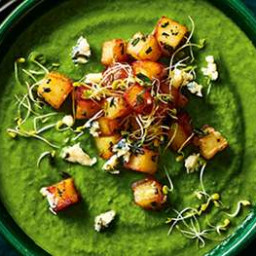 Super-green broccoli, spinach & Stilton soup 