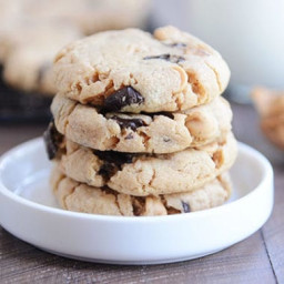Super Soft Peanut Butter Chocolate Chip Cookies {Egg-Free!}
