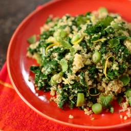 Superfood Salad with Kale and Quinoa 