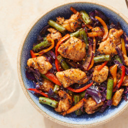 Sweet & Savory Chicken Stir-Fry with Peppers & Green Beans