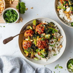 Sweet & Spicy Sesame Chicken Meatball Bowls