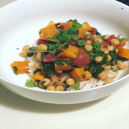 sweet-potato-curry-with-spinach-and-chickpeas-5c511f407732c8e2e021ead8.jpg