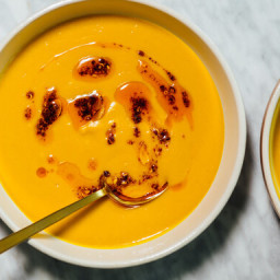 sweet-potato-garlic-soup-with-chile-oil-2833246.jpg