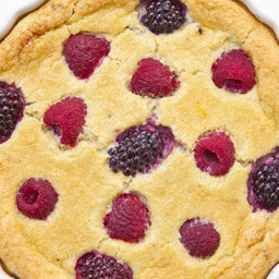 Sweet Ricotta and Berry Pie