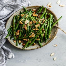 Sweet & Spicy Almond Green Beans