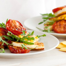 Sweetcorn fritters with tomatoes and halloumi