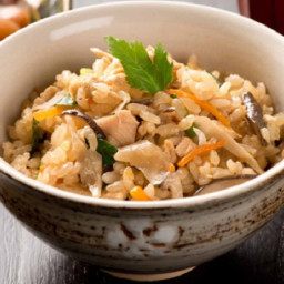 Takikomi Gohan - Chicken and vegetables in a rice cooker