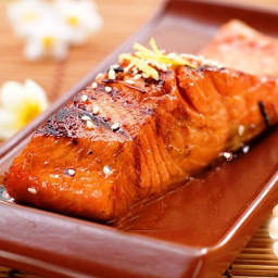 Tangy and Sweet Pan-Seared Salmon in a Succulent Thai Sauce