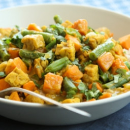 Tempeh Curry with Sweet Potatoes and Green Beans