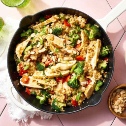 Teriyaki Chicken Skillet Casserole with Broccoli Is on the Table in 30 Minu