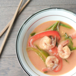 thai-coconut-red-curry-with-prawns-1361773.jpg