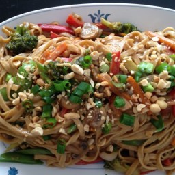 Thai Noodles With Spicy Peanut Sauce
