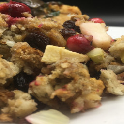 Thanksgiving Stuffing with Fruit