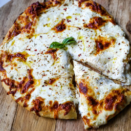 The Best 3-Cheese White Pizza