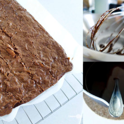 The Best Chewy Flourless Chocolate Brownies