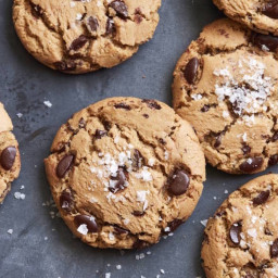 the-best-chocolate-chip-cookies-2791528.jpg