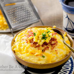 The Best Creamy Grits with Cheese