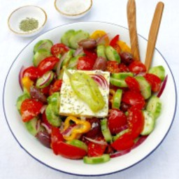 The Best Greek Peasant Salad (Horiatiki)