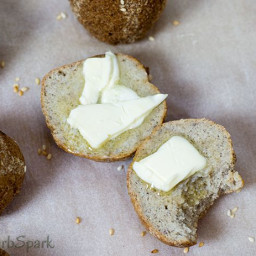 The best no-eggy taste keto bread buns with almond flour and psyllium 