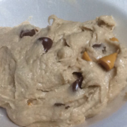 The Best {Raw} Chocolate Chip Cookie Dough Recipe