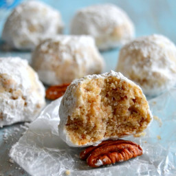 The BEST Snowball Cookies (Russian Tea Cakes Or Mexican Wedding Cookies)