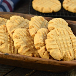 the-best-soft-and-chewy-peanut-butter-cookies-recipe-2542094.jpg