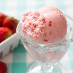 The Best Strawberry Ice Cream