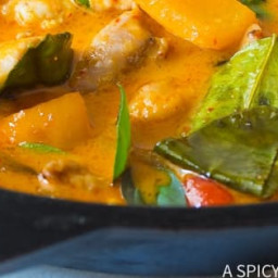 The Best Thai Panang Chicken Curry