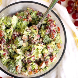 the-best-vegan-broccoli-salad-1743345.jpg