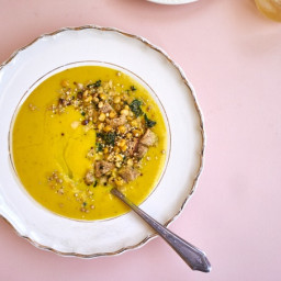 The Creamiest Vegan Soup (Cauliflower) Recipe