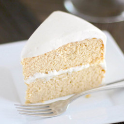 The Fluffiest Gluten Free Vanilla Cake Recipe