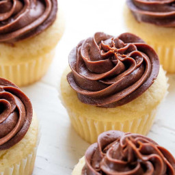 The Most Amazing Vanilla Cupcakes