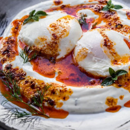 The Rich and Creamy Turkish Eggs (Cilbir) – Your New Breakfast Favorite