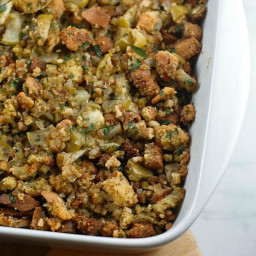 The Silver Palate's Cornbread Stuffing with Apples, Vegetarian Adaptation