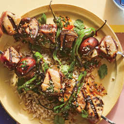 These Soy-Marinated Tuna Kebabs Are 363 Calories