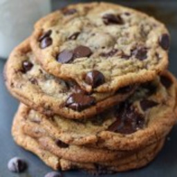 Thin and Crispy Chocolate Chip Cookies