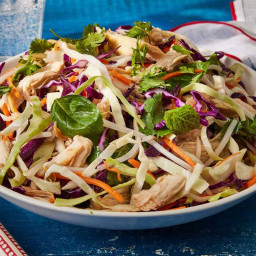 This 15-Minute Chicken & Cabbage Salad Is a No-Cook Dinner Winner