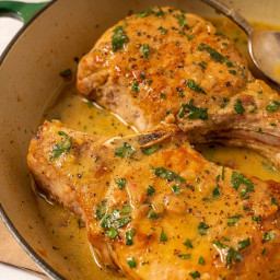 This 5-Minute Chicken Pan Sauce is Dinner Magic
