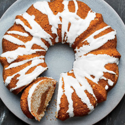 This Bakery-Quality Orange-Walnut Coffee Cake Has Just 333 Calories