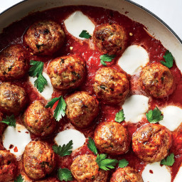This Cheesy Turkey Meatball Skillet Is Under 350 Calories and Packs 30g of 