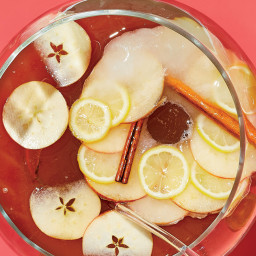 This Cider-Bourbon-Honey Punch Is the Ultimate Fall Cocktail