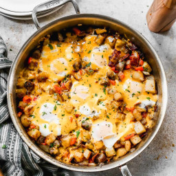 This Easy Breakfast Skillet is loaded with the good stuff including potatoe