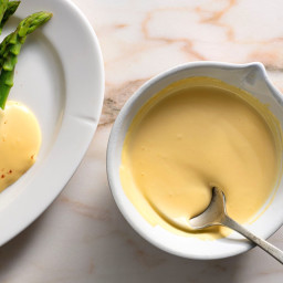 This Foolproof Hollandaise Sauce Takes Just 2 Minutes to Make