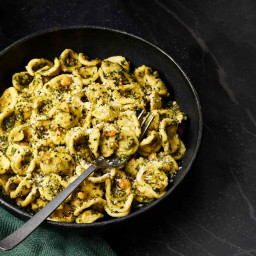 This Genius Nut-Free Pesto Leans on Roasted Chickpeas for Texture and Flavo