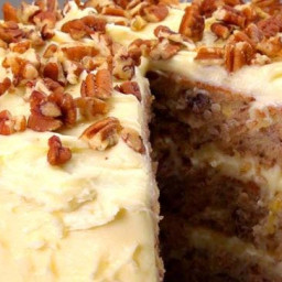 This Hummingbird Cake Recipe is the South's Favorite Cake